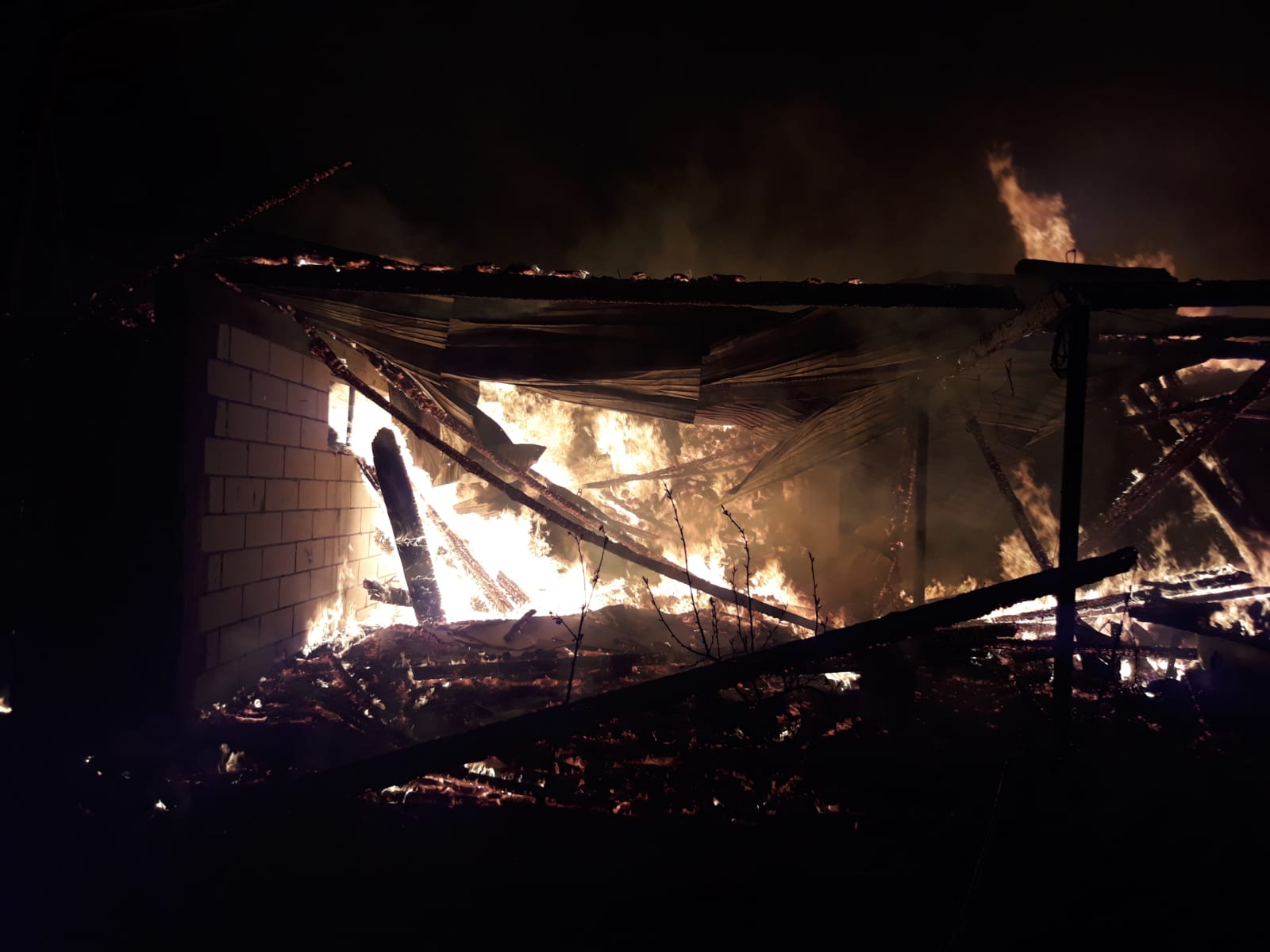 Foto 3 Incendiu Casa Glodeanu.