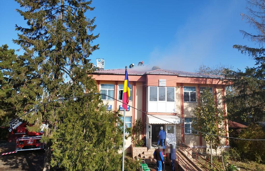 Incendiu Primaria Sfantu Gheorghe