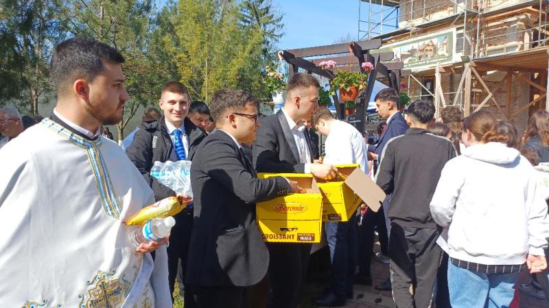 Hram Manastire Sfintii Voievozi Slobozia (7)