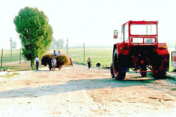 Expozitie - Baraganul Din Tractor