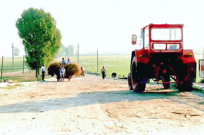 Expozitie - Baraganul Din Tractor