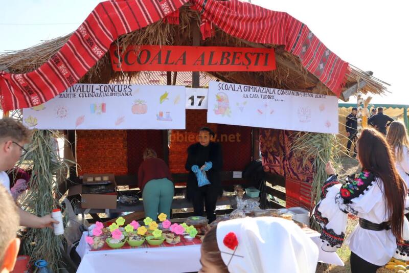 La Casa Tudorii 19
